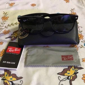 Ray-Ban Polarized New Wayfarer Sunglasses